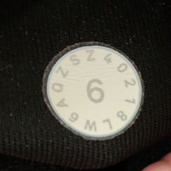 Lululemon Time To Sweat Crop *23", Black, Size 6, W6AQZS - Picture 6 of 9